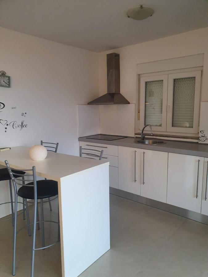 Lavender Apartments Drage Extérieur photo